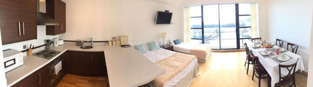 Carlingford Marina Apartments エクステリア 写真